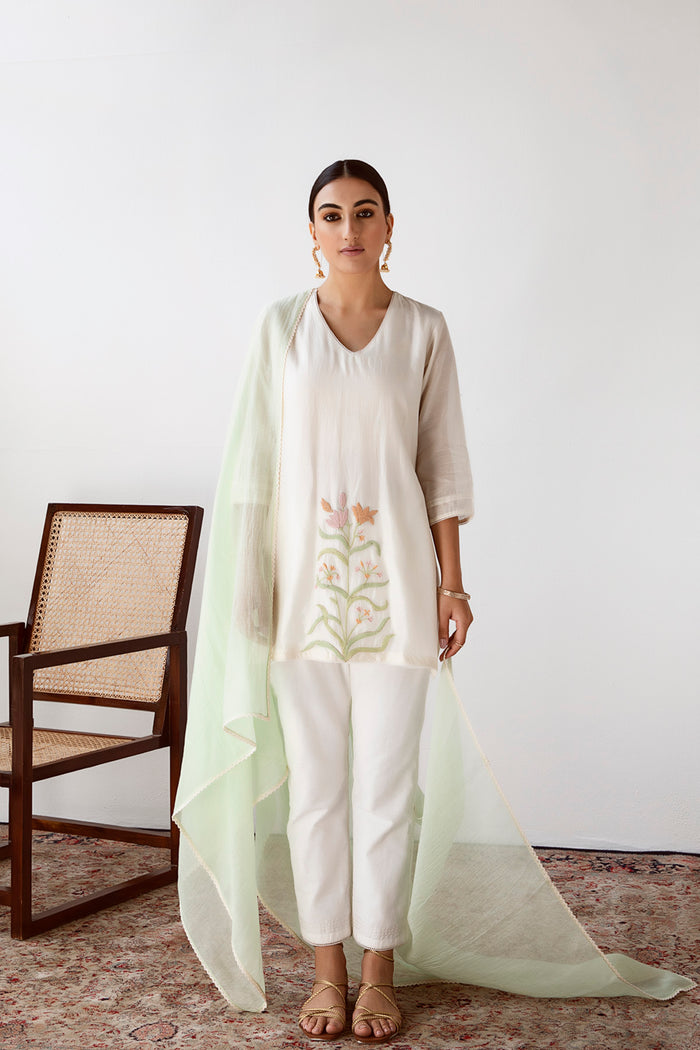 Ivory Kurta Set in Silk Chanderi